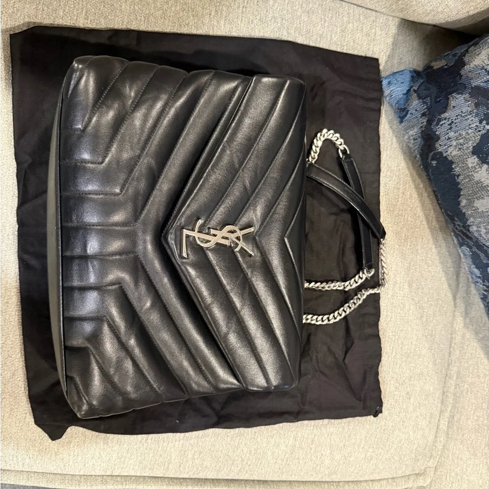 Saint Laurent Medium Loulou Matelassé Leather Shoulder Bag - Picture 2 of 16